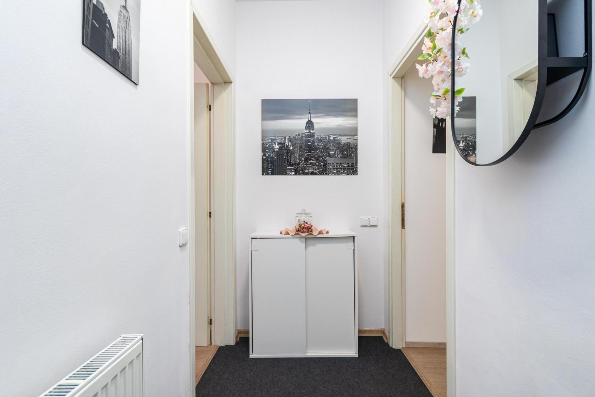 Private Retreat Close To Stations In 3 * Praha