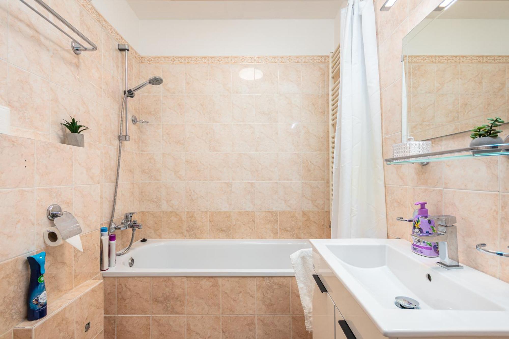 Penzion Private Retreat Close To Stations In 3 Praha
